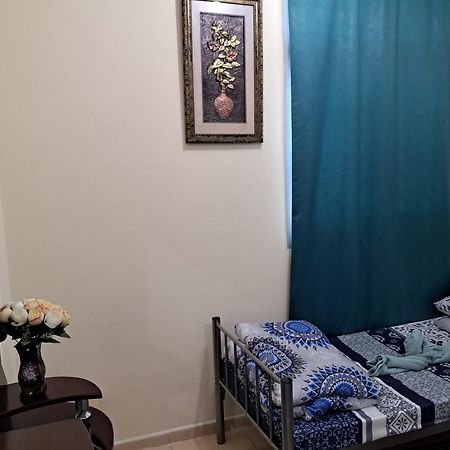 Top House Hostel Abu Dhabi Eksteriør billede
