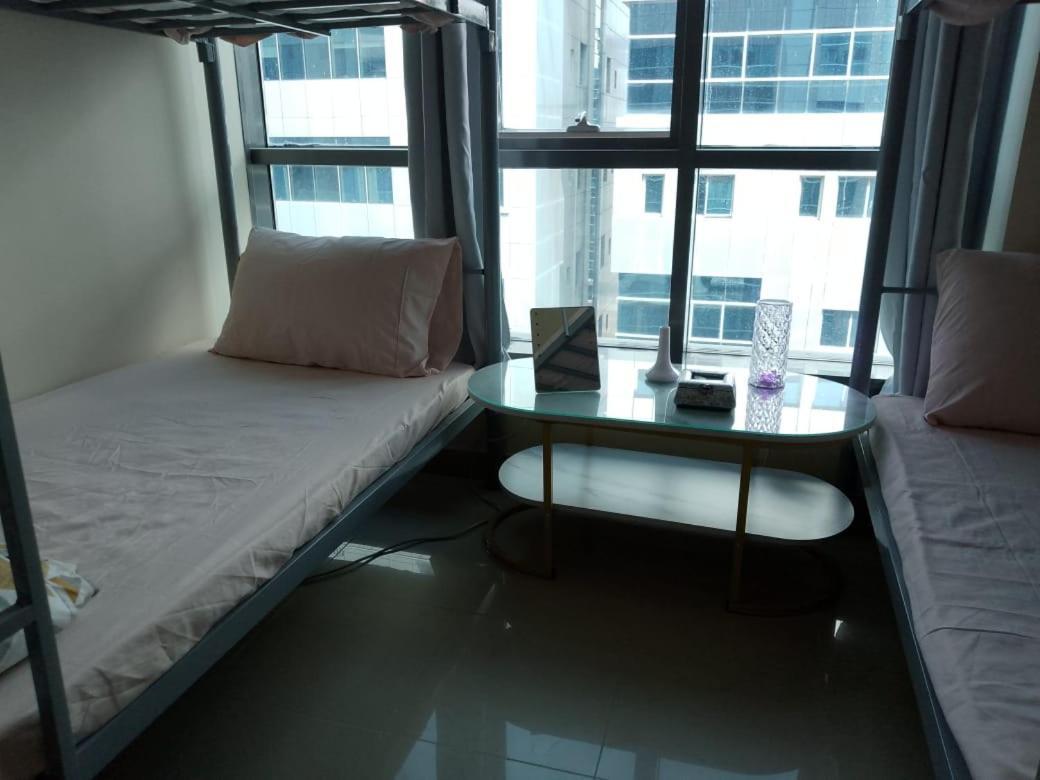 Top House Hostel Abu Dhabi Eksteriør billede